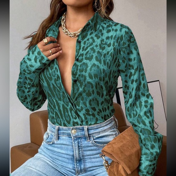 Leopard print loose fit Button Down Shirt - Picture 7 of 10